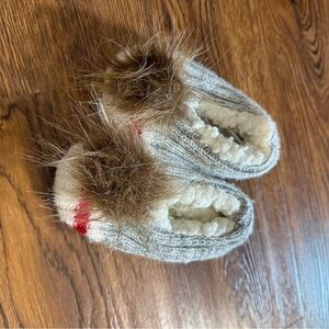 Fuzzy and soft faux fur toddler slippers (2T)